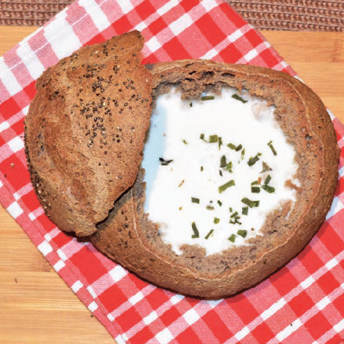 tejszínes fokhagymakrémleves cipóban